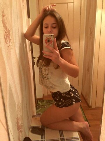 Лиана Экстравагантная Блондинка